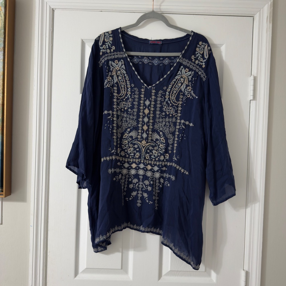 Johnny Was Embroidered Rayon Tunic Top Navy Estimated XL Boho Floral